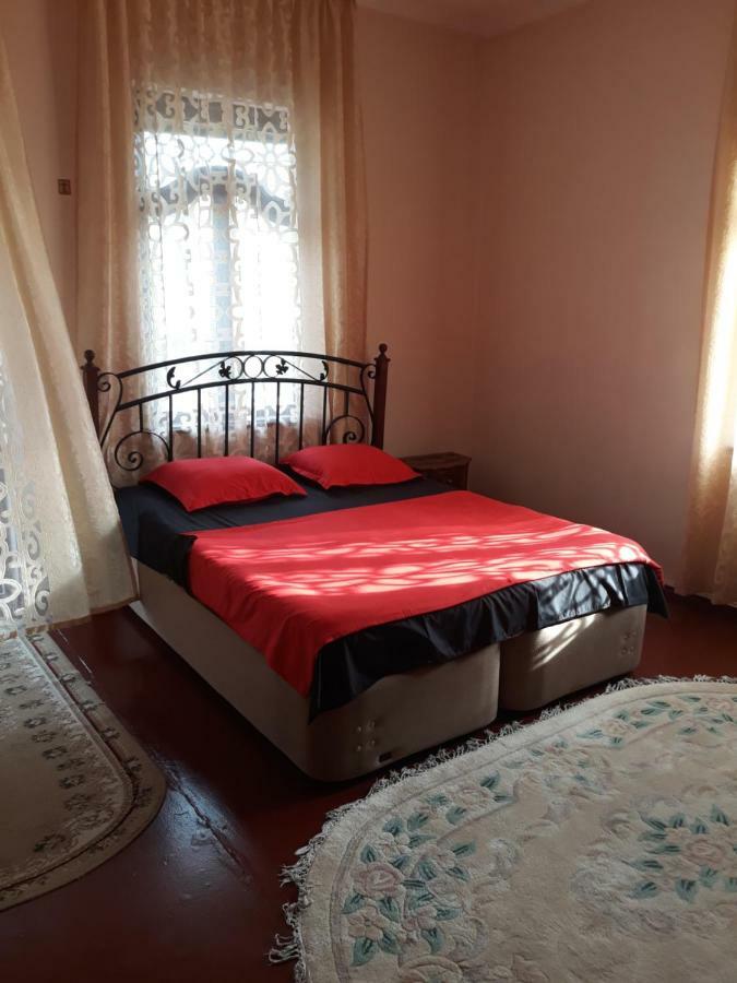 Tinas Sweet Home Batumi Ngoại thất bức ảnh